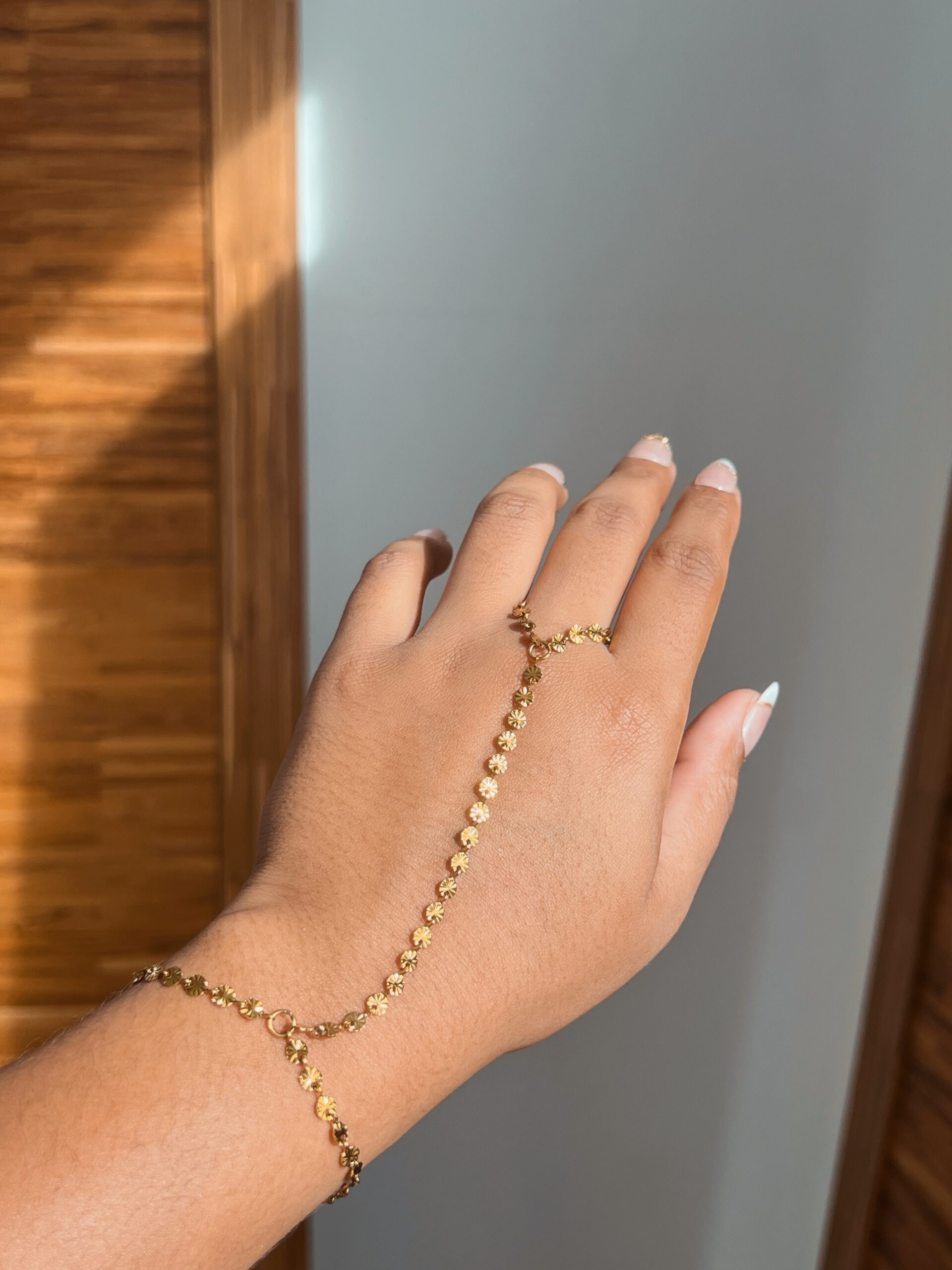 Flora Handchain - Image 2